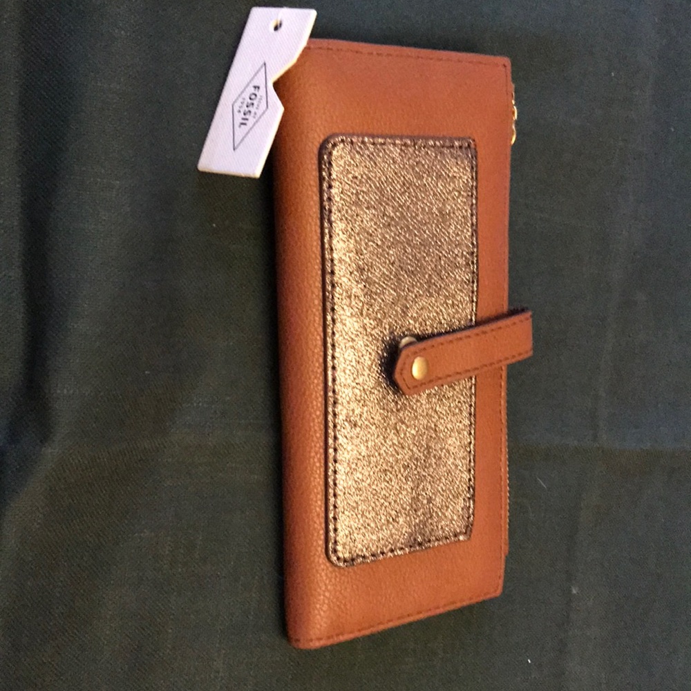 Fossil wallet